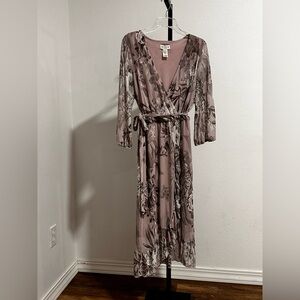 Enforces studio size 14 dress